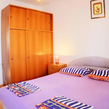 Apartment Filip Pag Town