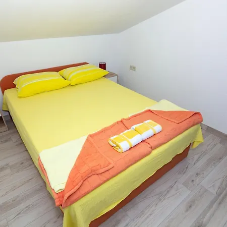 Filip Apartmán Pag Town